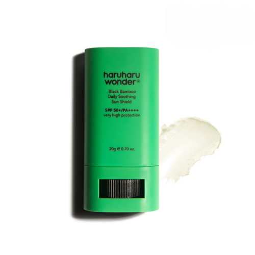 Black Bamboo Daily Soothing Sun Shield
SPF50+ PA++++ (20g)